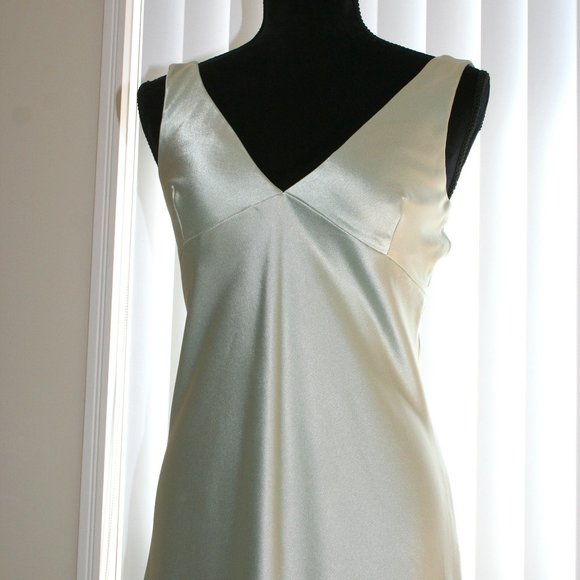 Matthew Eager Dresses & Skirts - Matthew Eager in shimmery pale green - Size 8